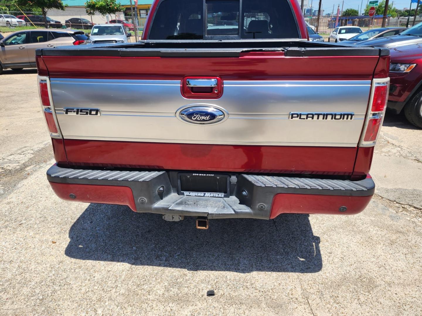 2013 Red Ford F-150 XLT SuperCrew 6.5-ft. Bed 4WD (1FTFW1ET0DF) with an 3.5L V6 TURBO engine, 6-Speed Automatic transmission, located at 945 E. Jefferson Blvd, Dallas, TX, 75203, (214) 943-7777, 32.752514, -96.811630 - Photo#3